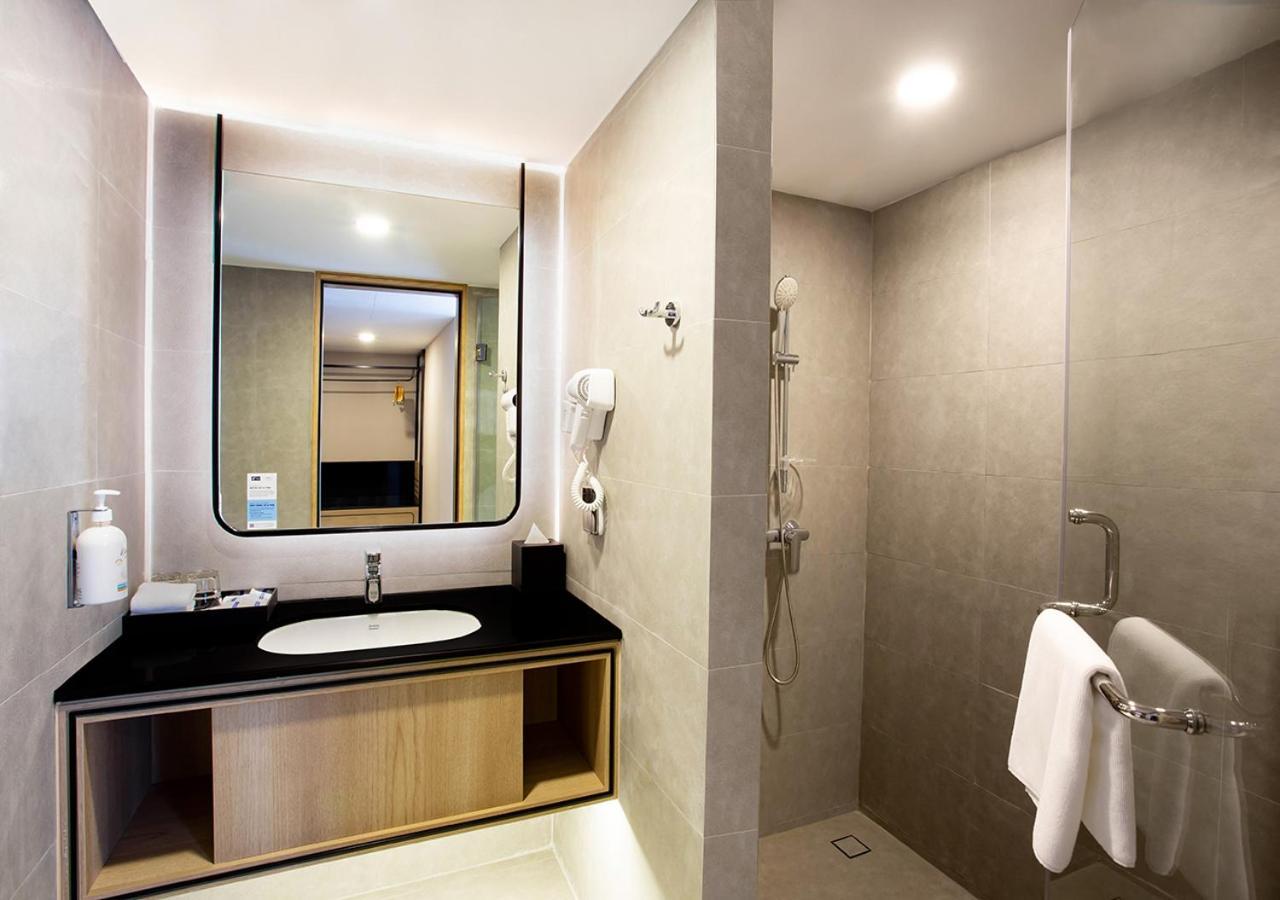 Holiday Inn Express & Suites Bangkok Central Pier By Ihg Ngoại thất bức ảnh
