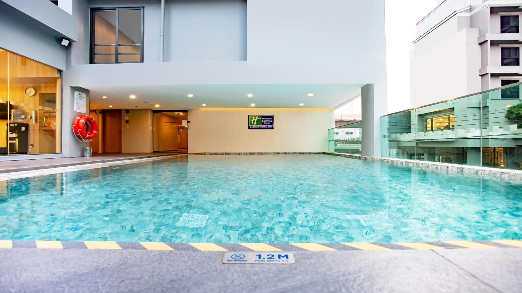 Holiday Inn Express & Suites Bangkok Central Pier By Ihg Ngoại thất bức ảnh