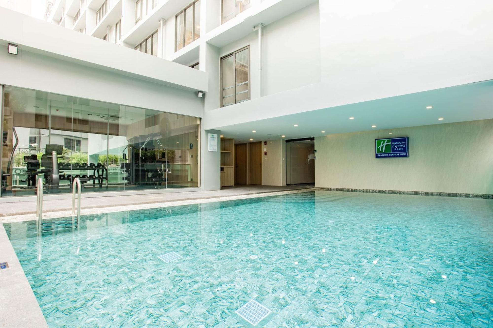 Holiday Inn Express & Suites Bangkok Central Pier By Ihg Ngoại thất bức ảnh